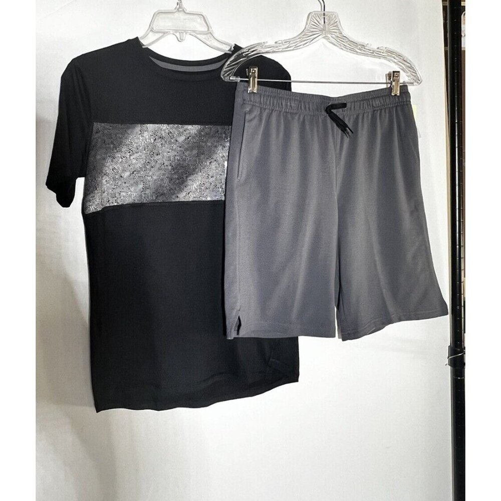 All In‎ Motion Lot Of 2 Boy’s Size 16